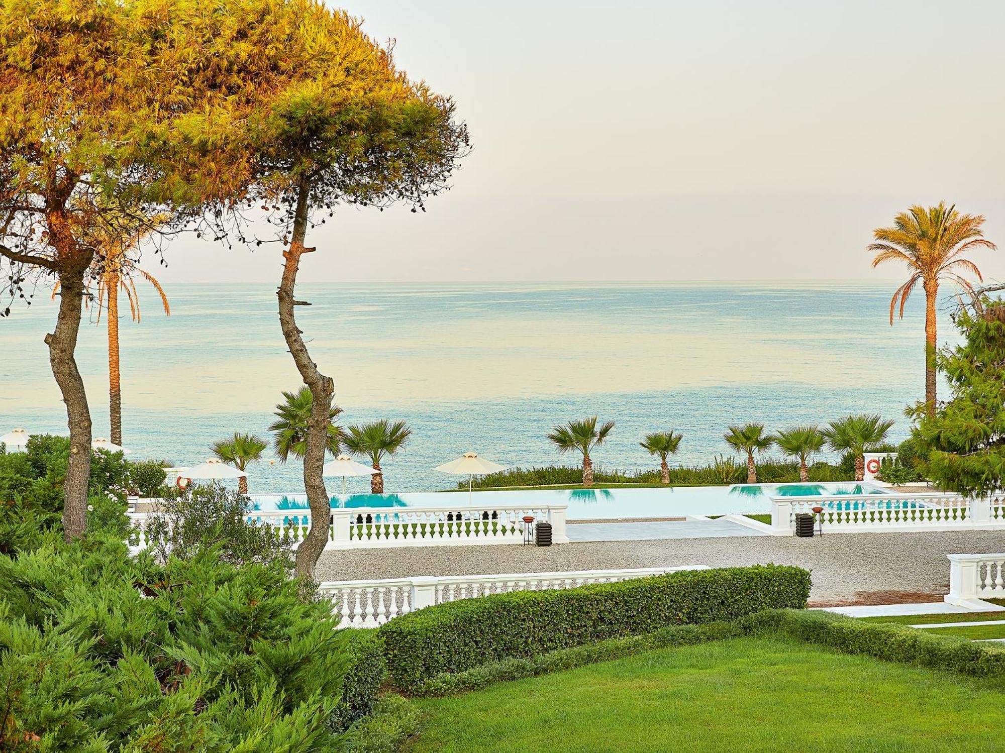 Mandola Rosa At Riviera Olympia, A Grecotel Resort To Live 卢特拉基利尼斯 外观 照片